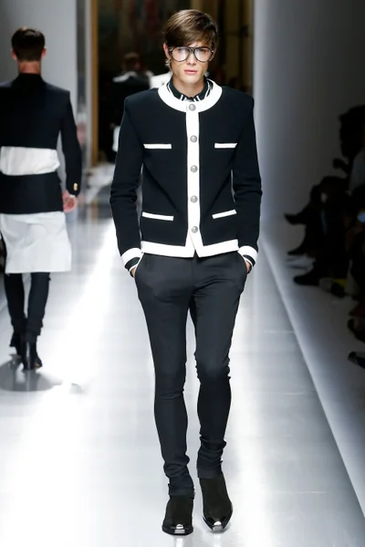 Look 80